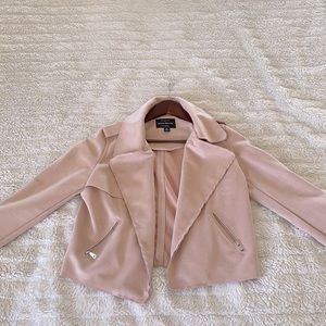 WOMENS LIGHT PINK SUEDE JACKET. SIZE M.